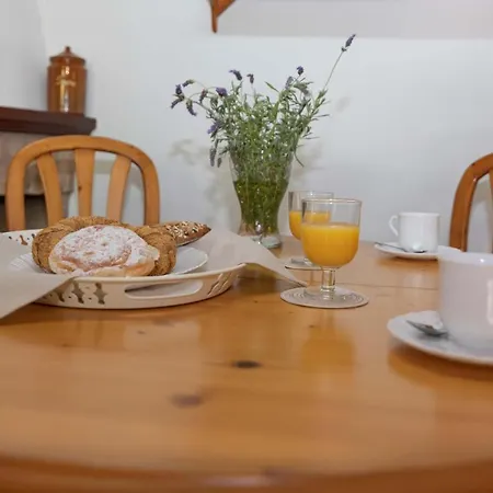 Els Gorgs By Sealand Country house